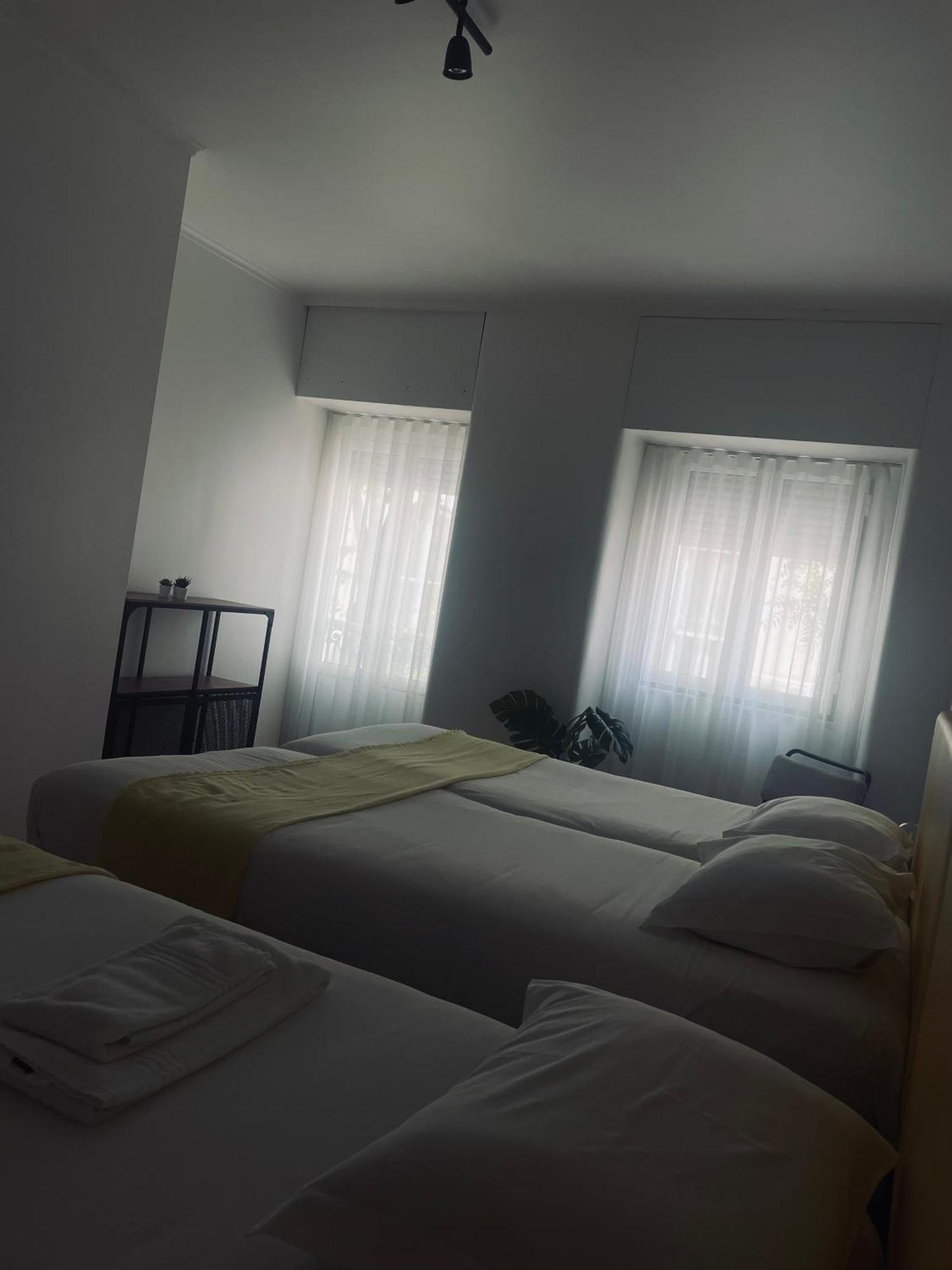 Local House Lisbon Hotel Luaran gambar